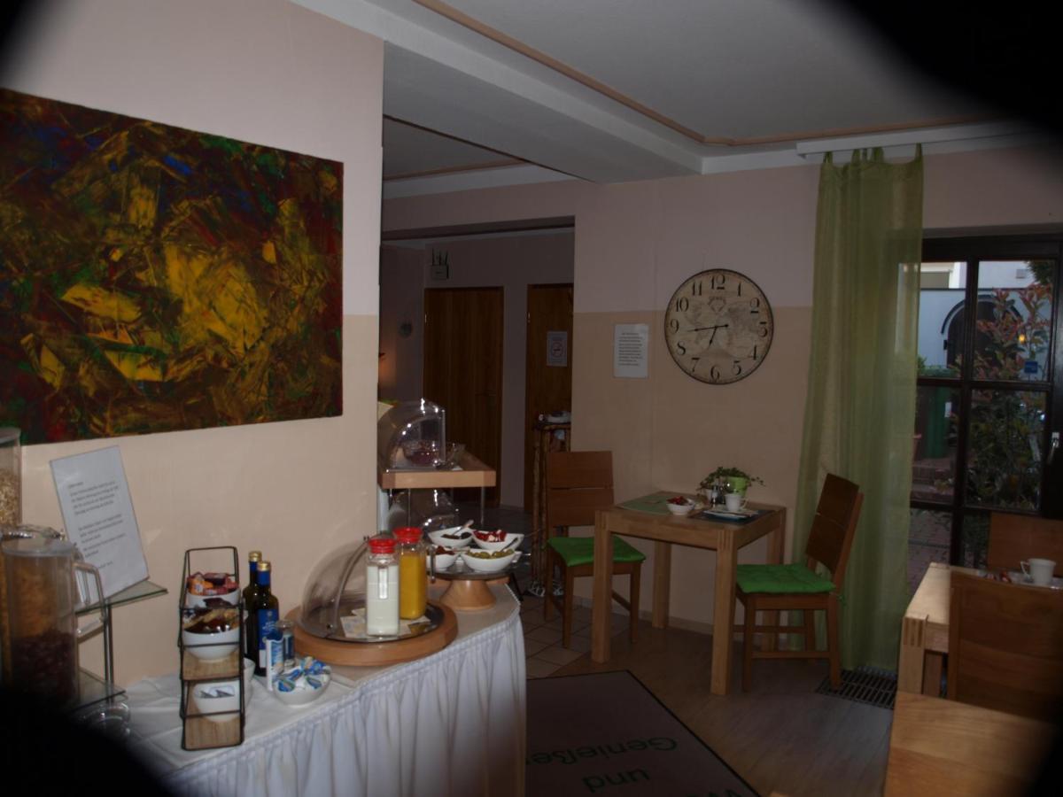 Gaestehaus Engelgasse 헤르초게나우라흐 외부 사진