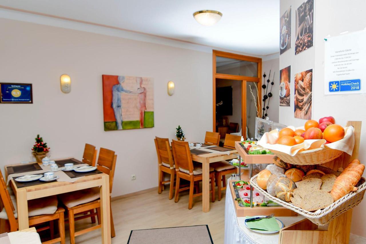 Gaestehaus Engelgasse 헤르초게나우라흐 외부 사진